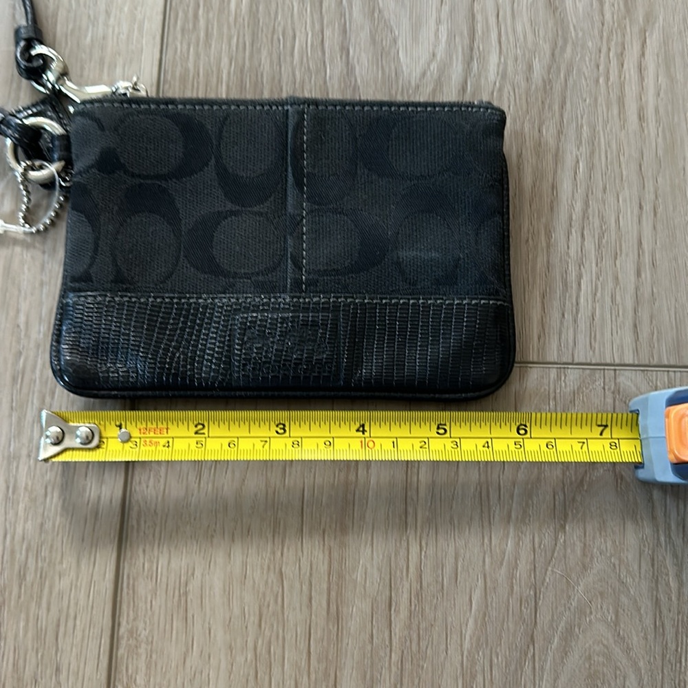 Coach Wristlet - Picture 3 of 4